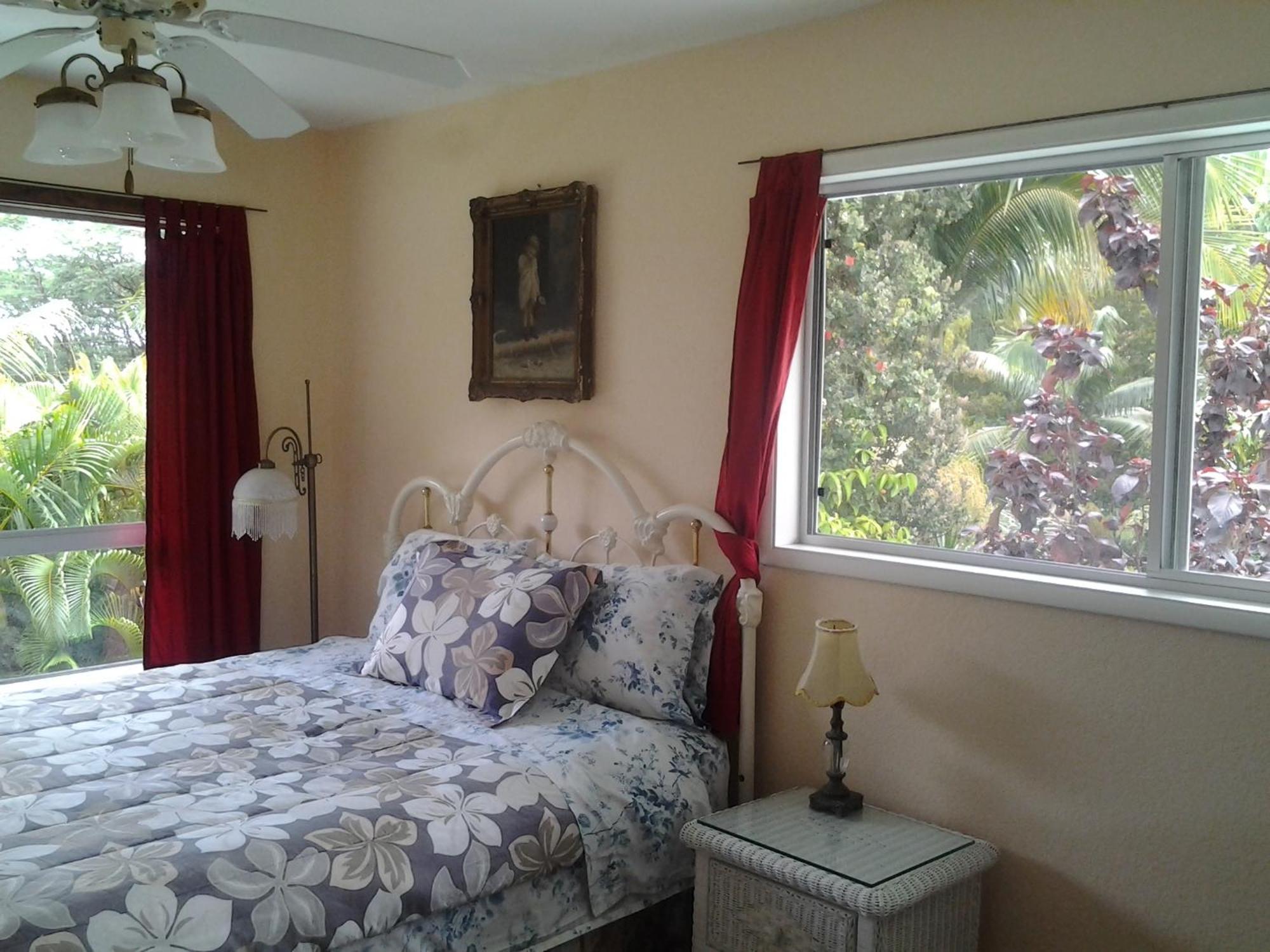 Lava Tree Tropic Inn Pahoa ภายนอก รูปภาพ
