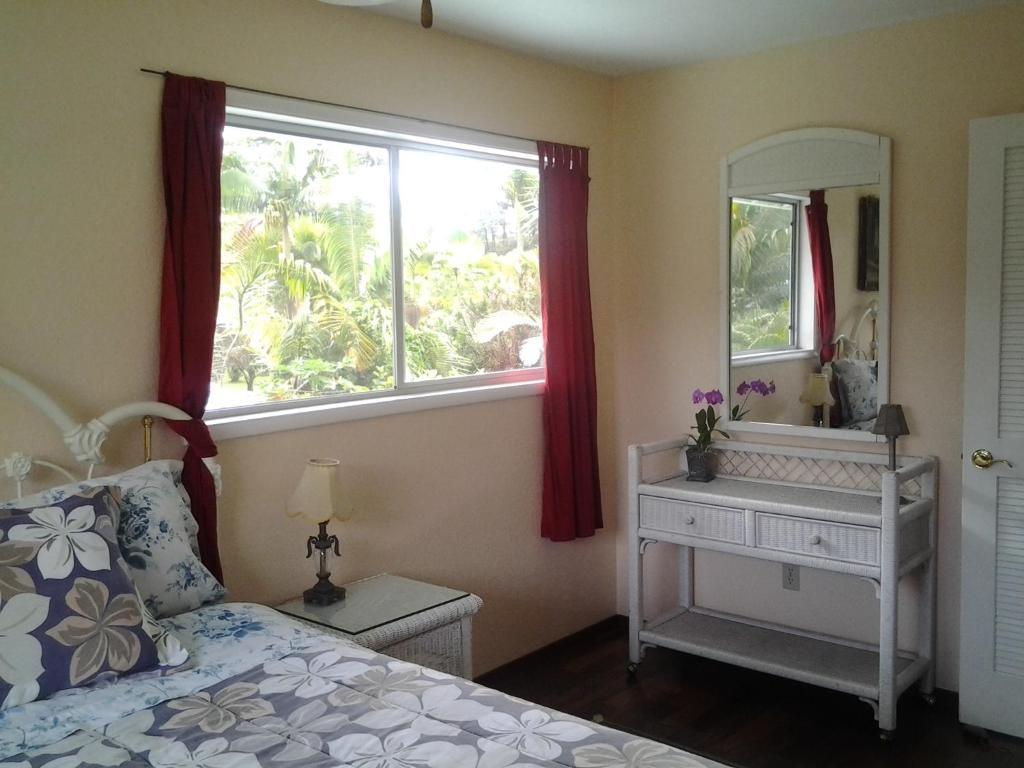 Lava Tree Tropic Inn Pahoa ภายนอก รูปภาพ