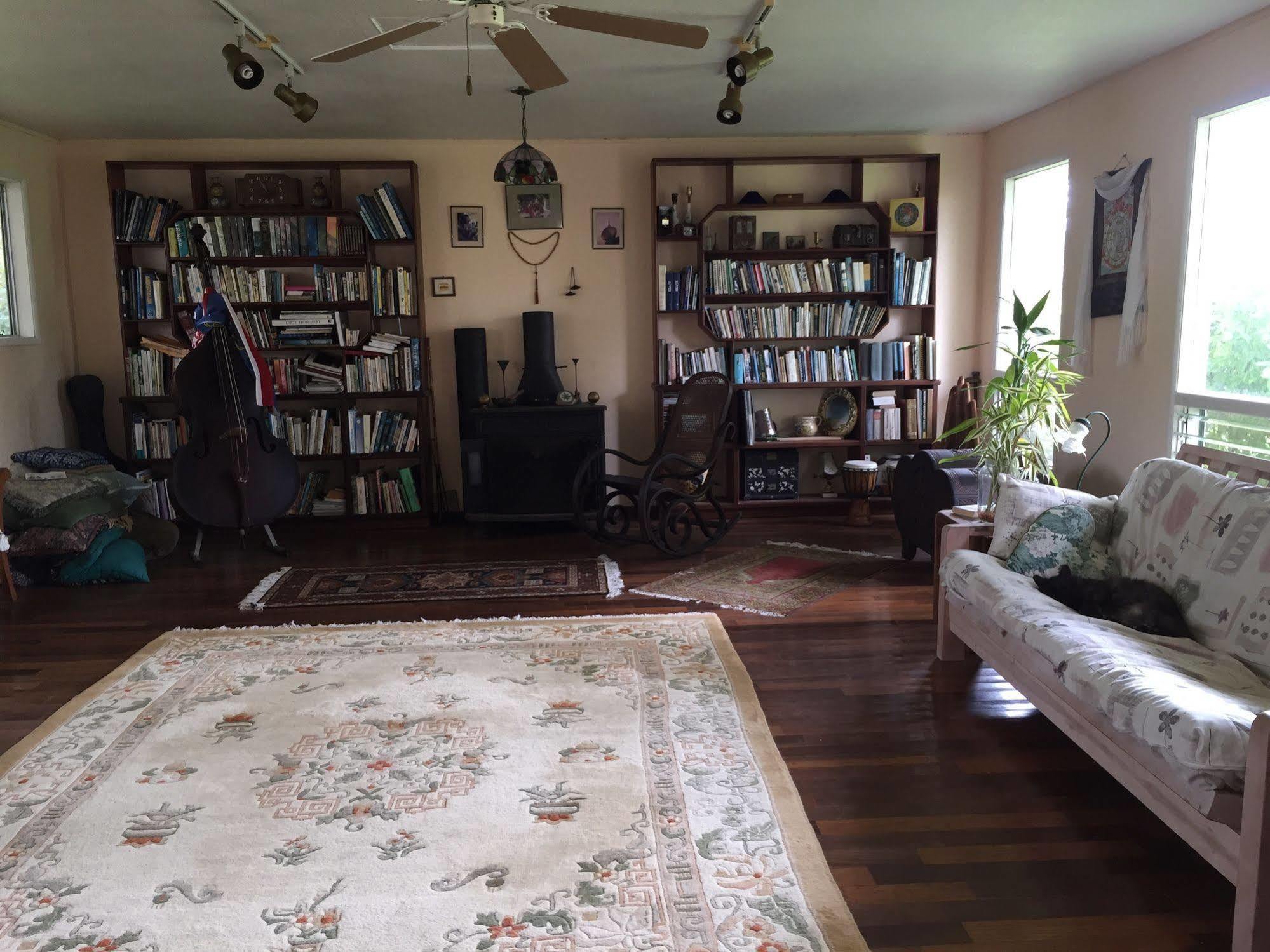 Lava Tree Tropic Inn Pahoa ภายนอก รูปภาพ